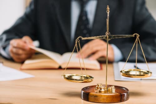 چالشهای وکالت در پروندههای کیفری